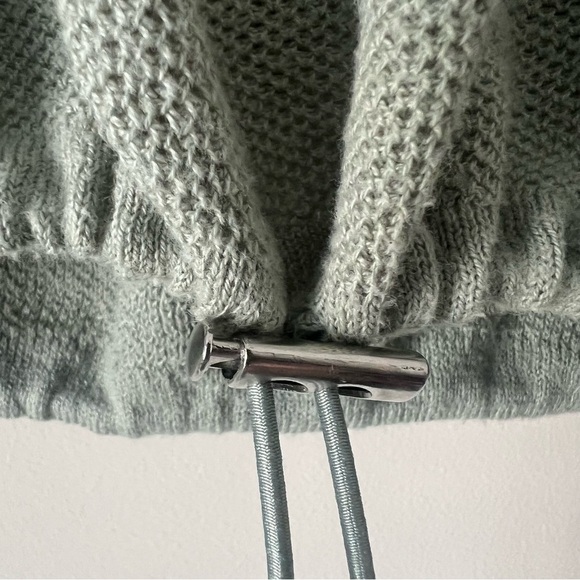 Forever 21 Sage Green Cropped Drawstring Top - Picture 3 of 8